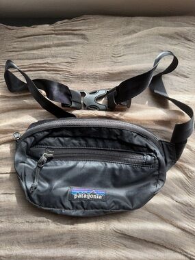 patagonia - ultralight black hole tote pack Ultralight Black Hole Tote Pack 27L  Coontail